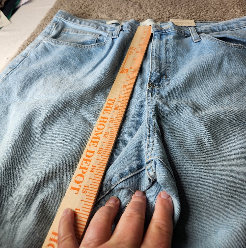 Women's Light Wash High Rise Wide Leg Pants - Universal Thread - Size 16 - Picture 13 of 16